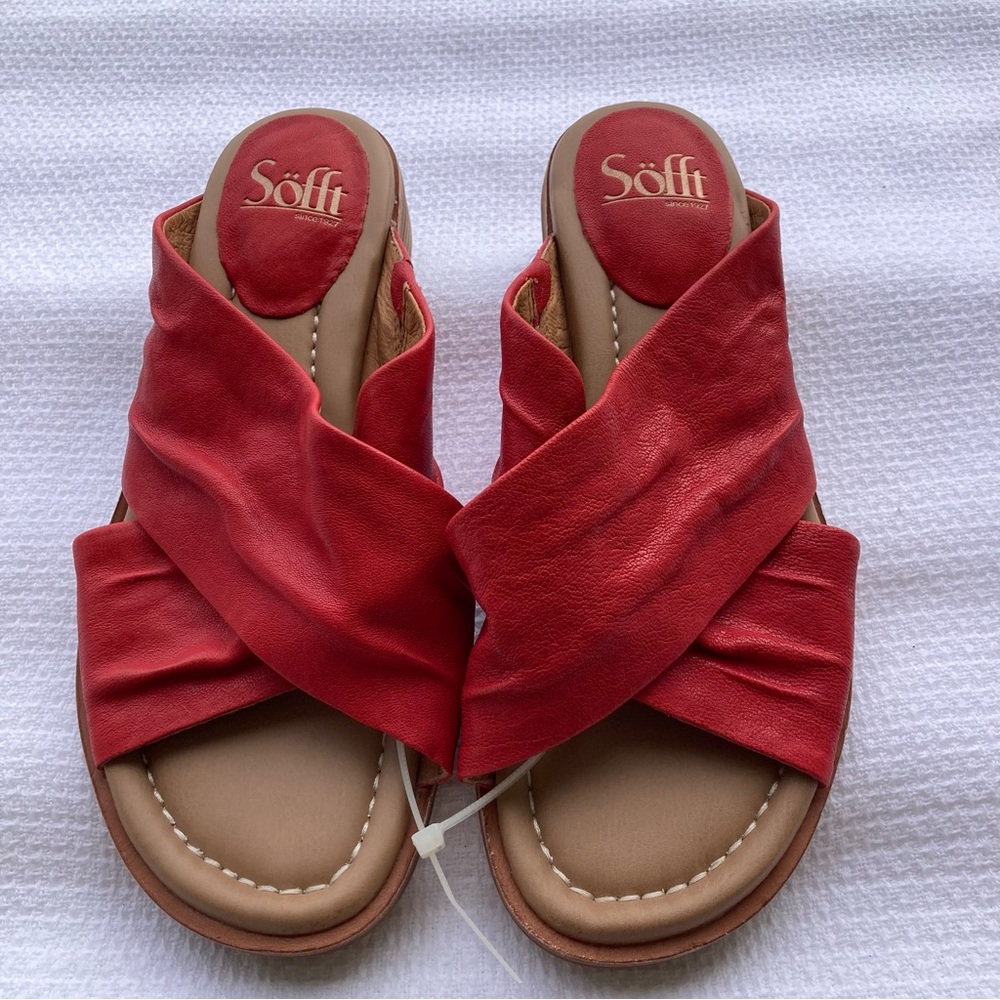 Sofft Red Leather Sandals /New, without box/SIZE: 8 M